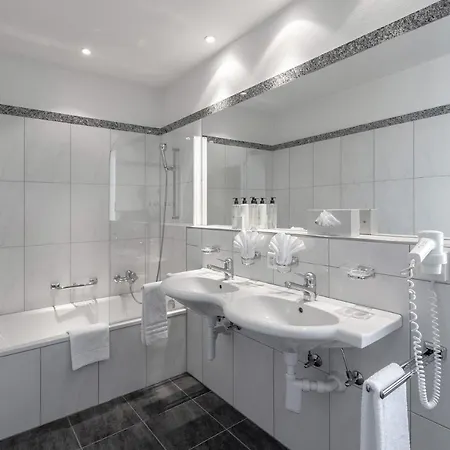 Blatter's & Bella Vista 4*